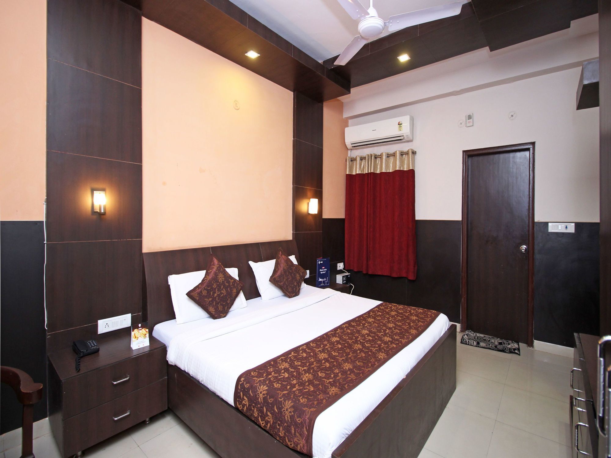 Oyo 576 Hotel Shree Kanta Residency Gurgáon Kültér fotó