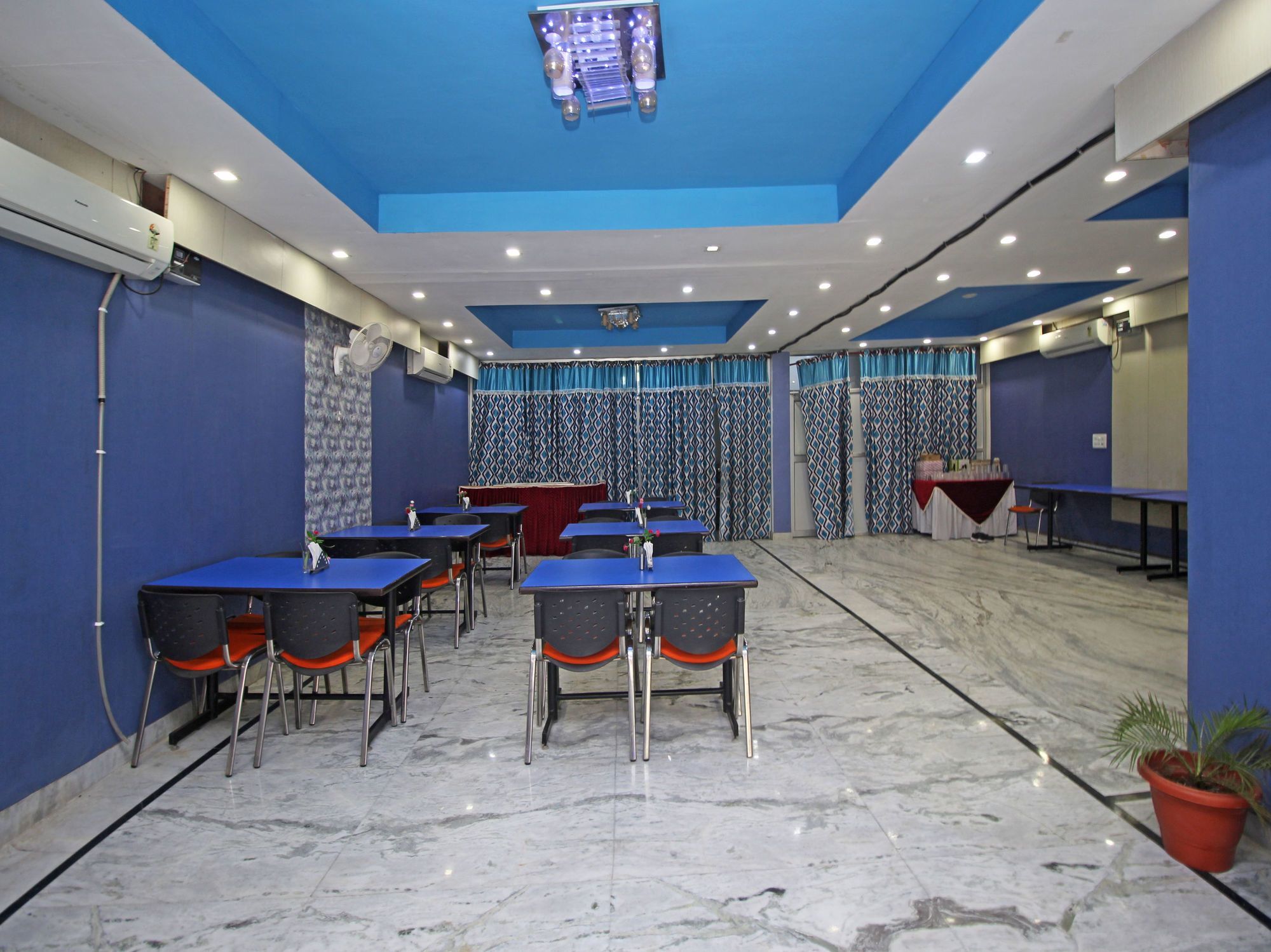 Oyo 576 Hotel Shree Kanta Residency Gurgáon Kültér fotó