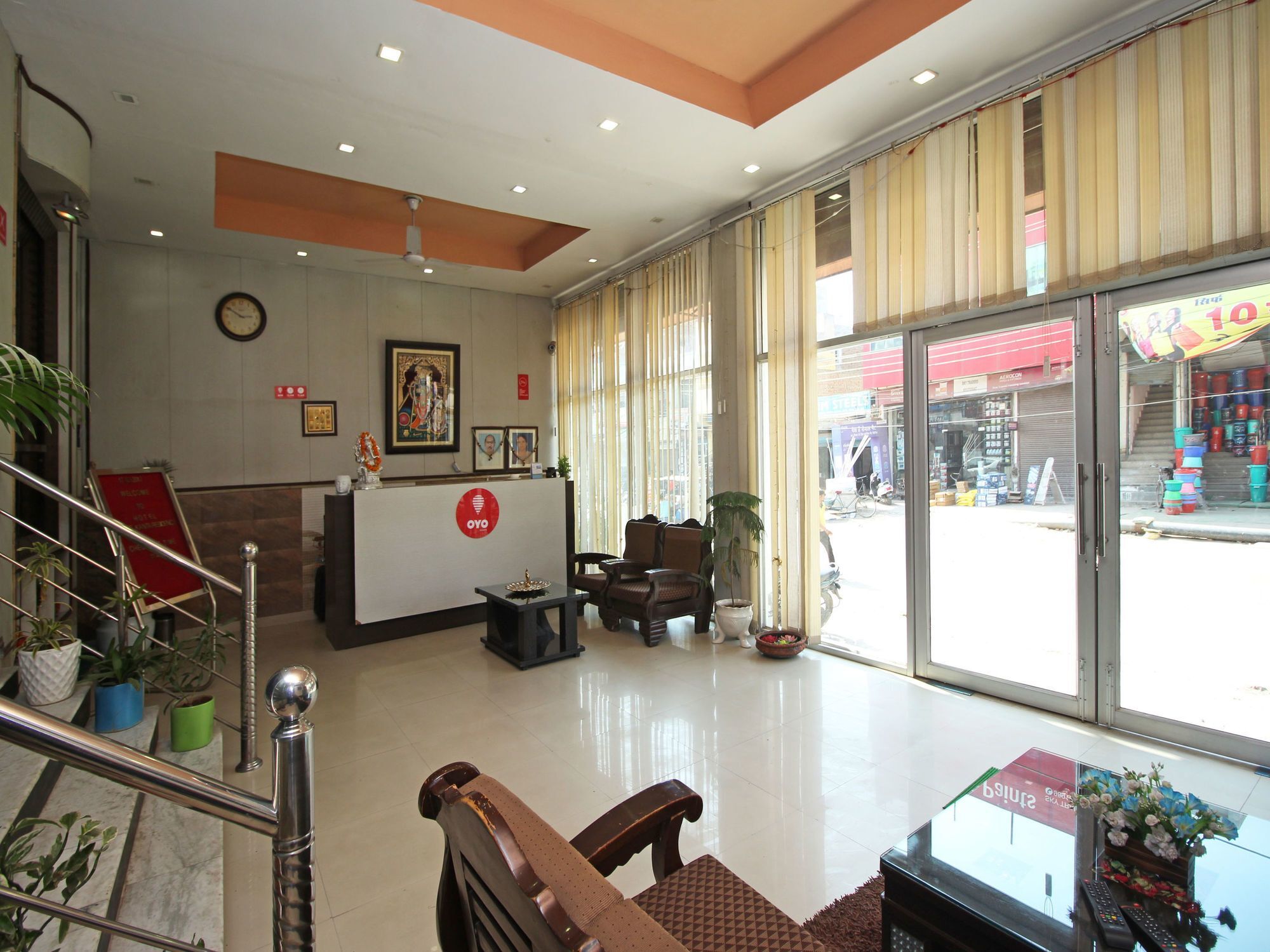 Oyo 576 Hotel Shree Kanta Residency Gurgáon Kültér fotó