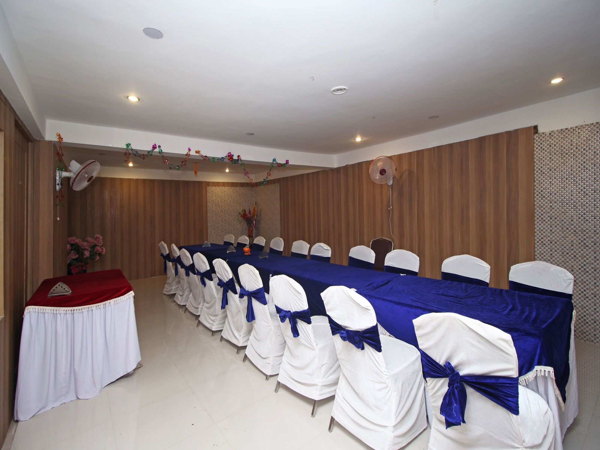 Oyo 576 Hotel Shree Kanta Residency Gurgáon Kültér fotó